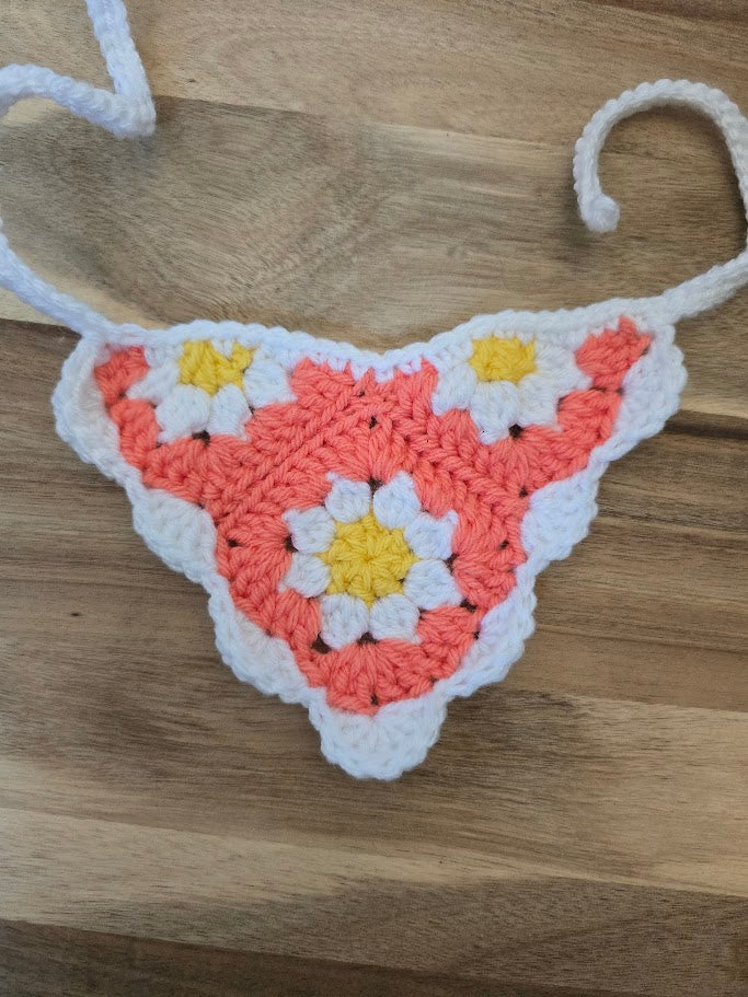 Daisy Granny Square Bandana